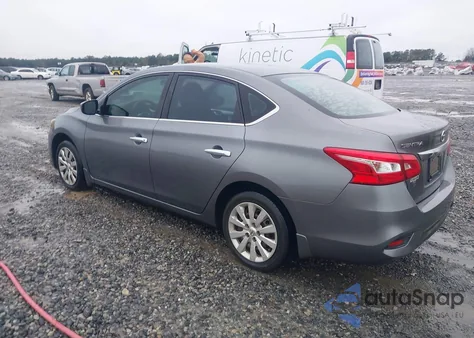 2017 Nissan Sentra S z USA, uszkodzony, nr VIN 3N1AB7AP3HY234379